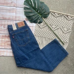 New Men’s Levi’s Jeans Size 38- 550 Relaxed